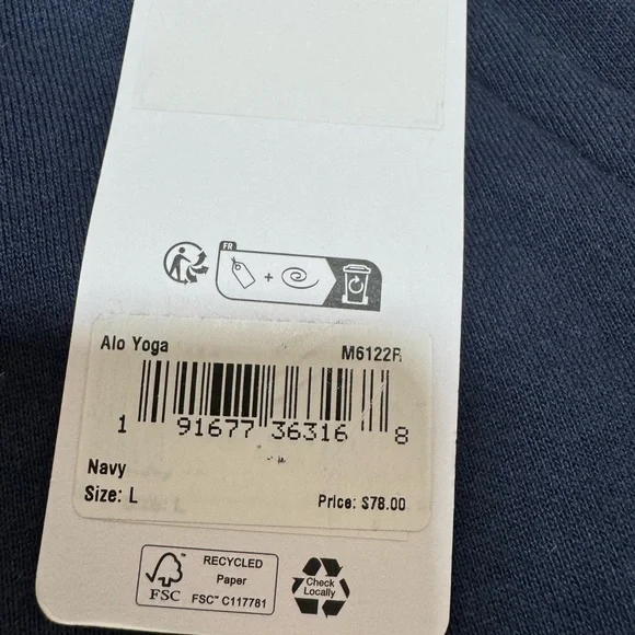 Alo yoga chill short - Picture 6 of 8